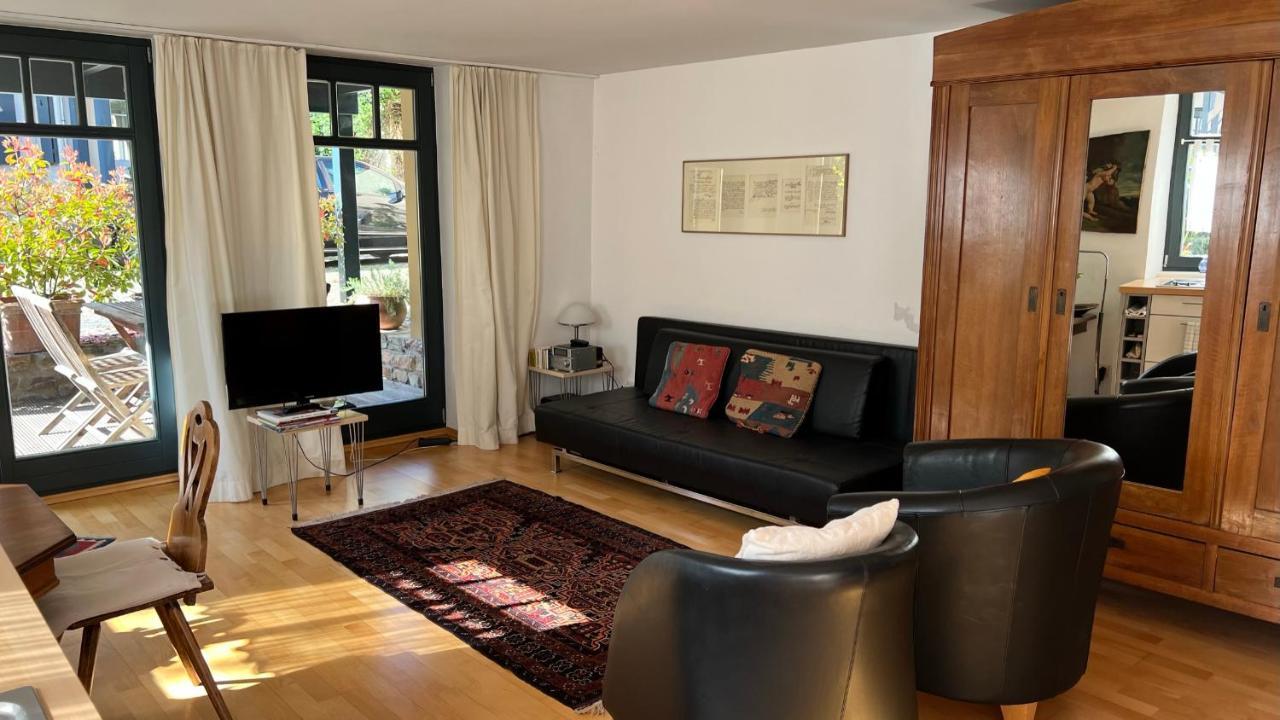 Ferienwohnung Im Stadionischem Hof Walluf Esterno foto
