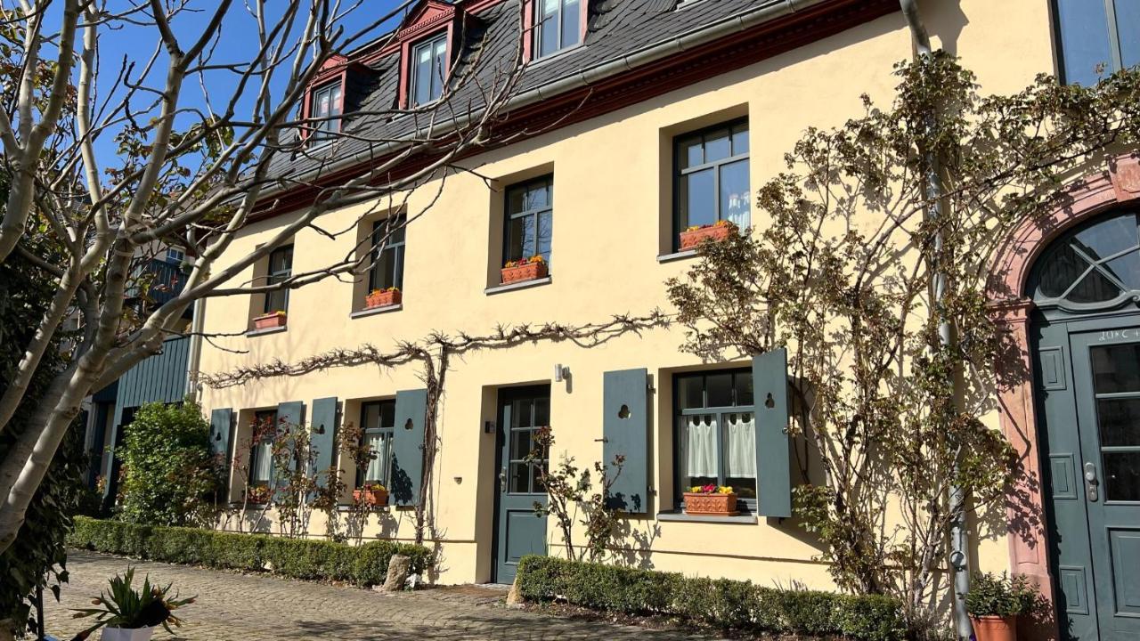 Ferienwohnung Im Stadionischem Hof Walluf Esterno foto