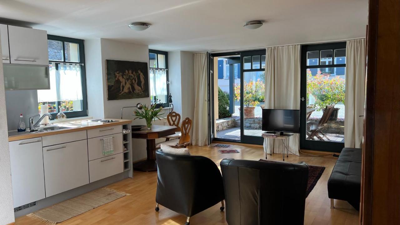 Ferienwohnung Im Stadionischem Hof Walluf Esterno foto